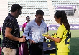 La palentina Ainoa Campo es homenajeada en el Torneo de San Antolín.