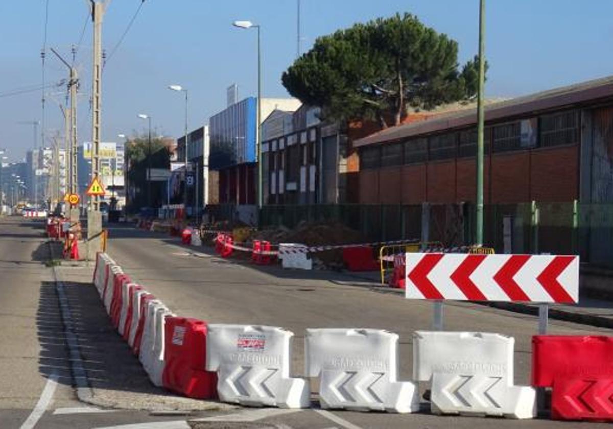 Obras de remodelación de la avenida de El Norte de Castilla.