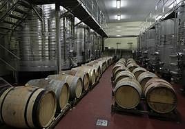 La sala de elaboración de la bodega.