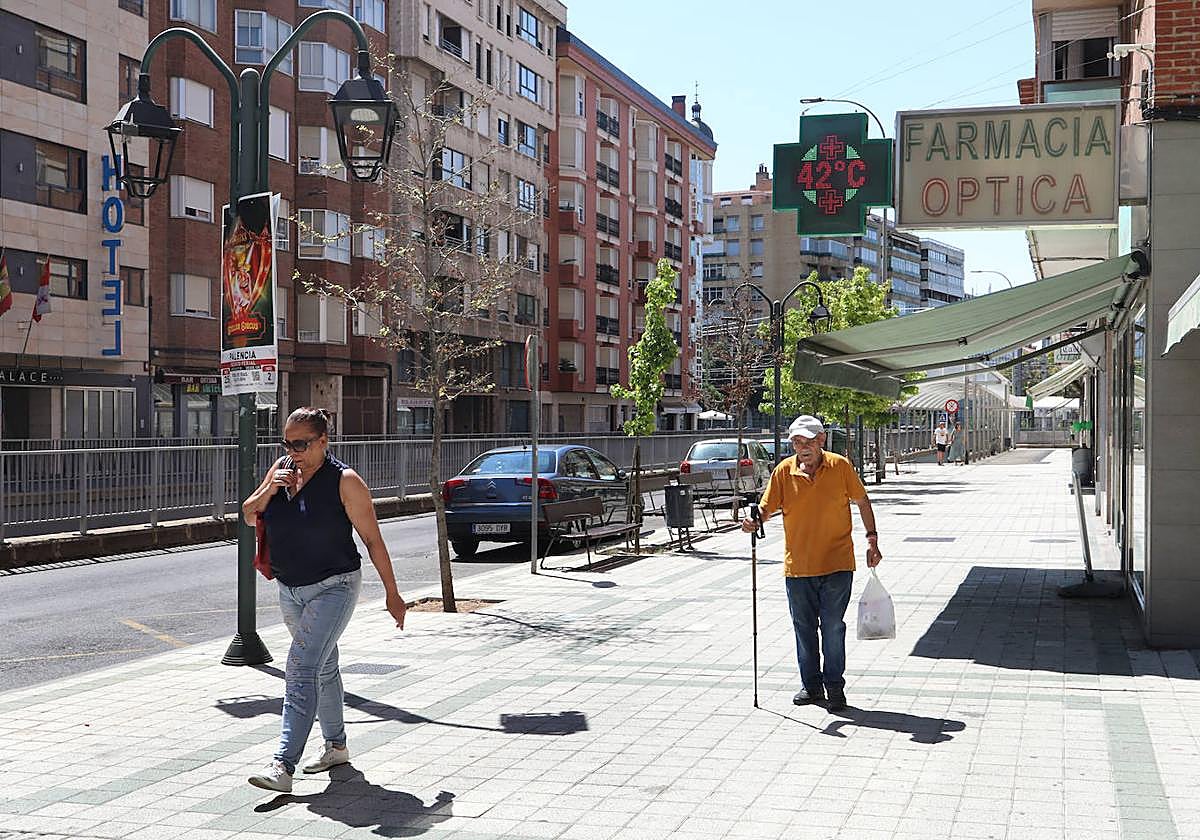 Un termómetro en la Avenida Santander de la capital marca 42 grados.