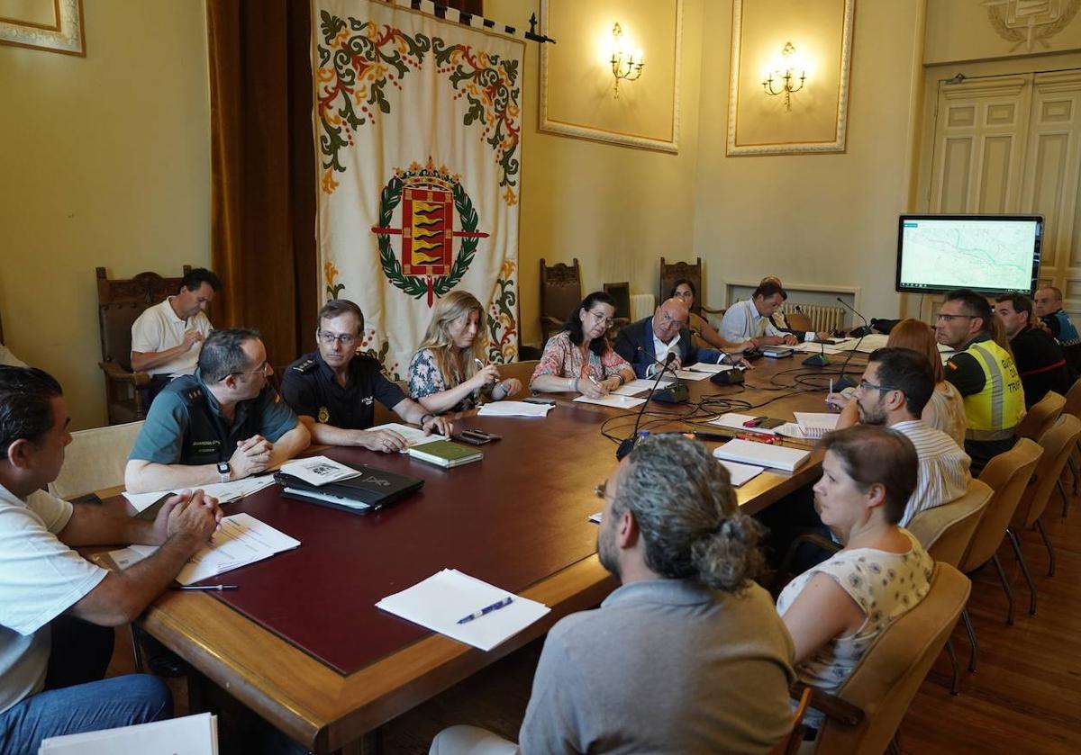 Junta de seguridad celebrada en el Ayuntamiento de Valladolid con motivo de la contrarreloj de la Vuelta del 5 de septiembre.