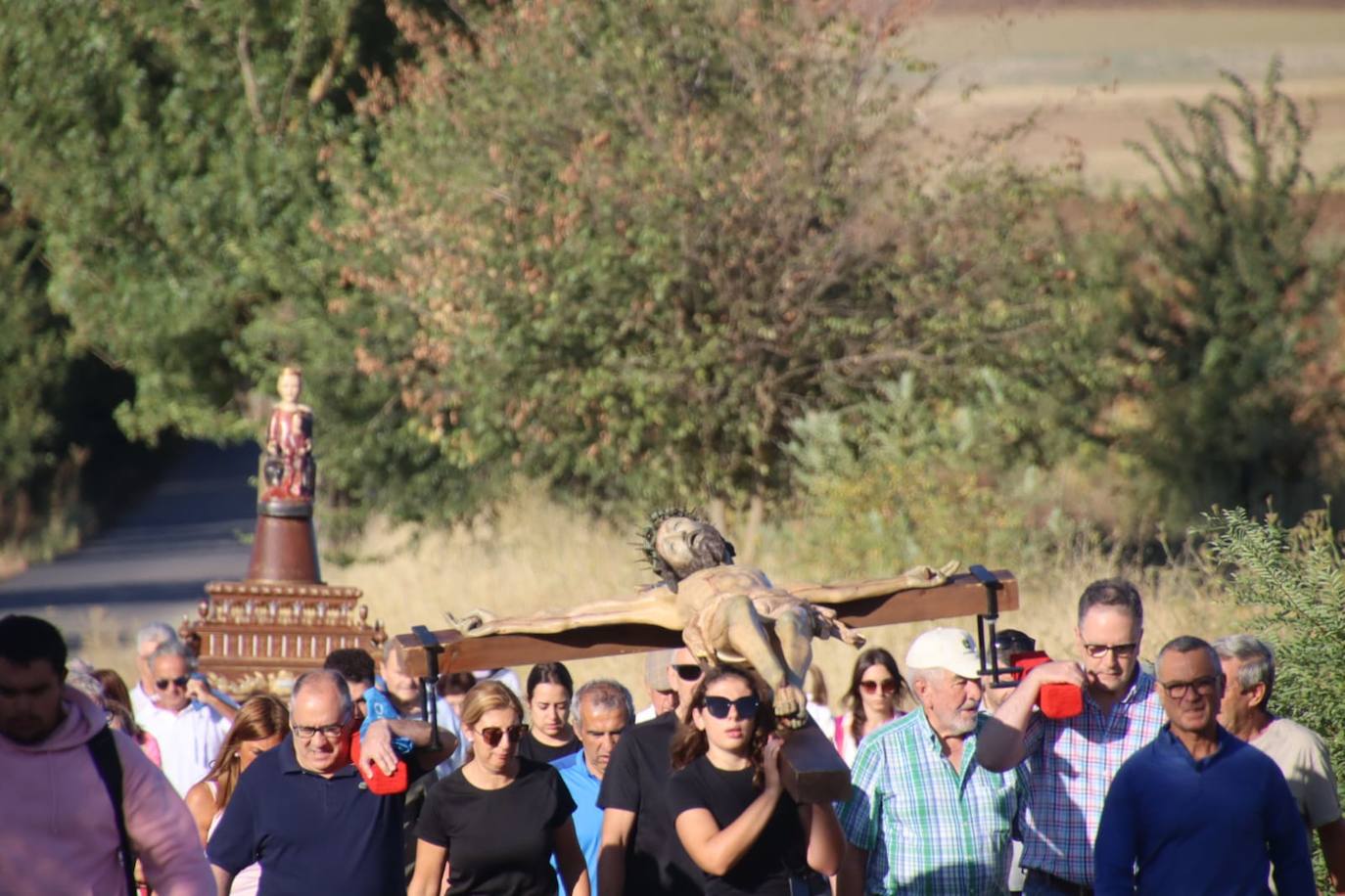 El Cristo y la Virgen de Castilviejo ya están en la iglesia de Santa María de Rioseco