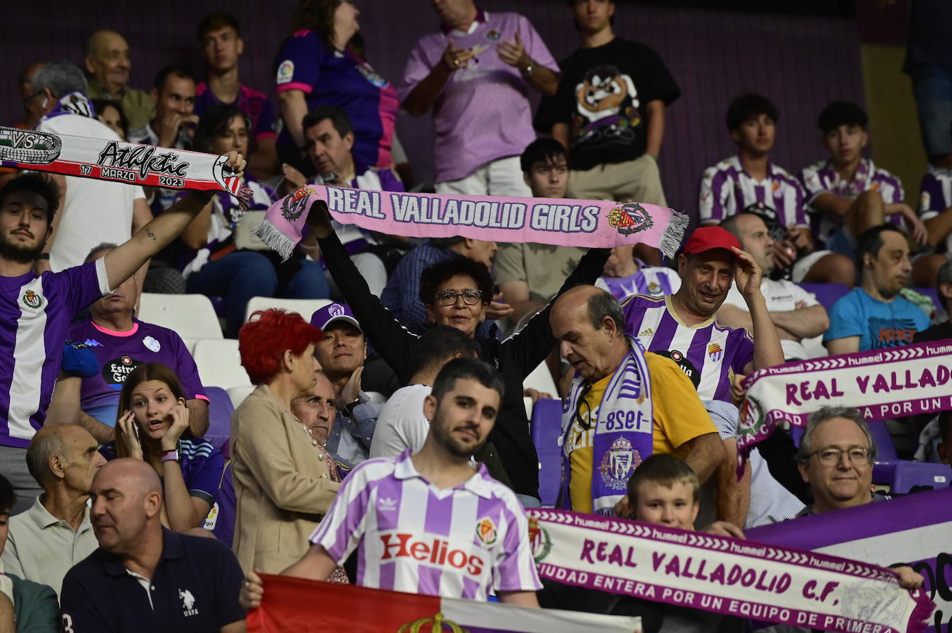 Búscate en la grada del José Zorrilla (1/4)