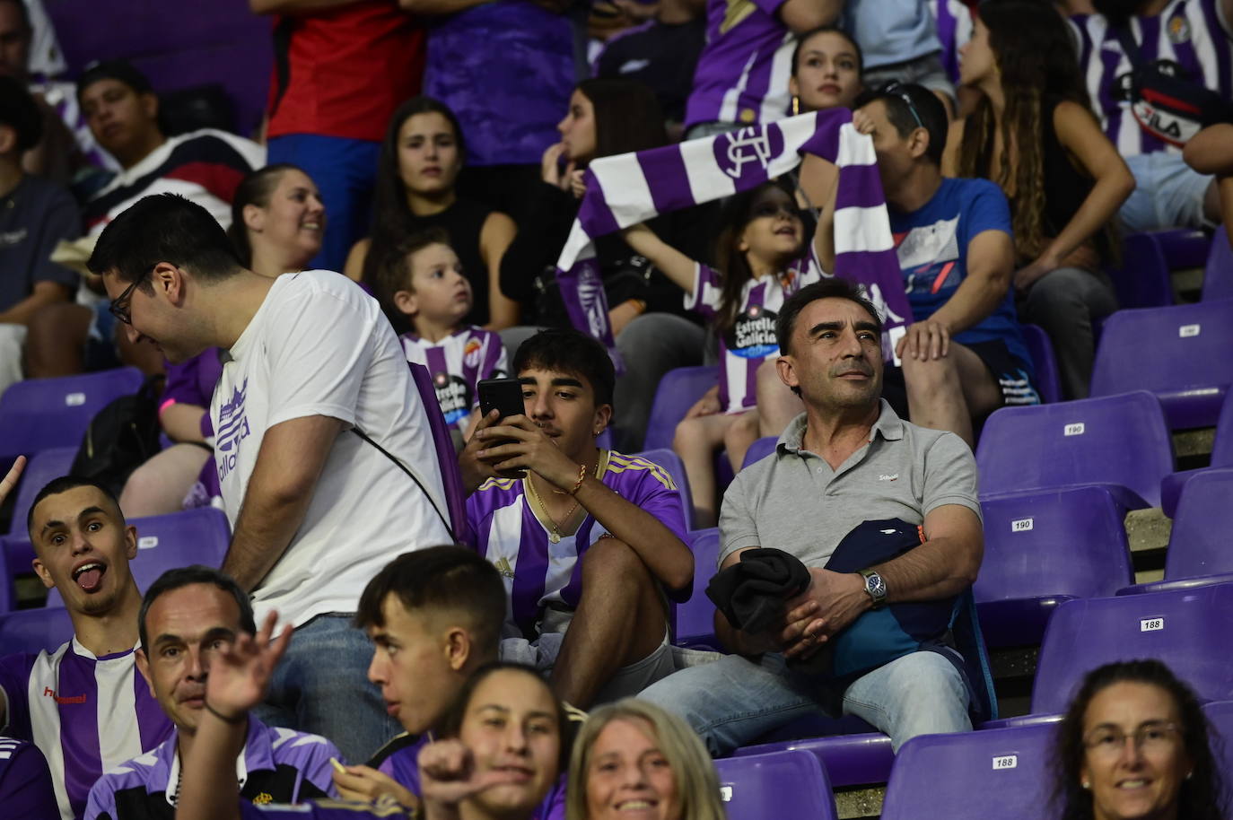 Búscate en la grada del José Zorrilla (4/4)