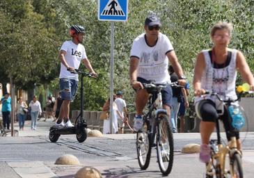 Sube la producción de coches pero bajan los conductores jóvenes, que prefieren otros vehículos