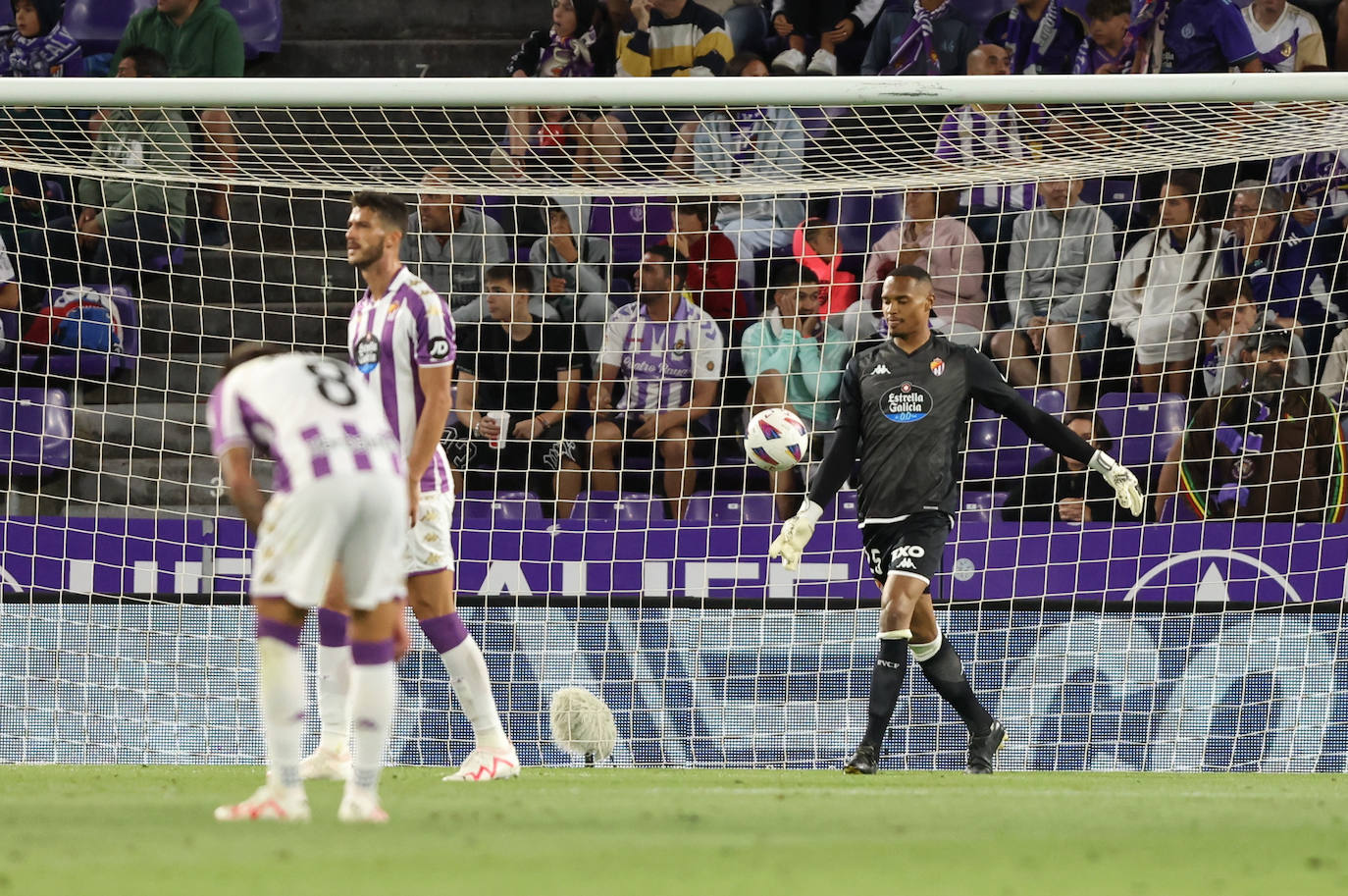 El partido entre en Real Valladolid y el Alcorcón, en imágenes (1/3)