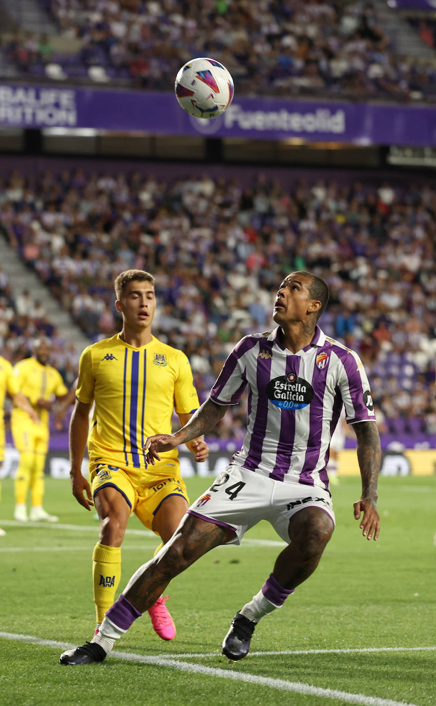 El partido entre en Real Valladolid y el Alcorcón, en imágenes (1/3)