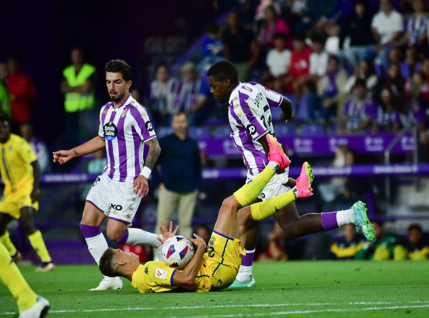 El partido entre en Real Valladolid y el Alcorcón, en imágenes (2/3)