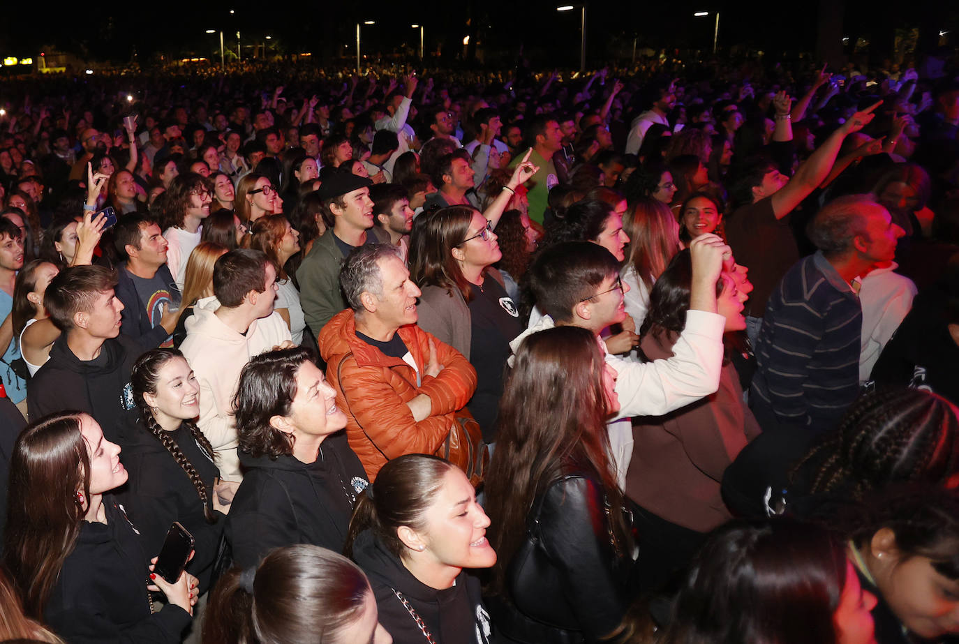 La MODA reivindica en el Salón el folclore tradicional