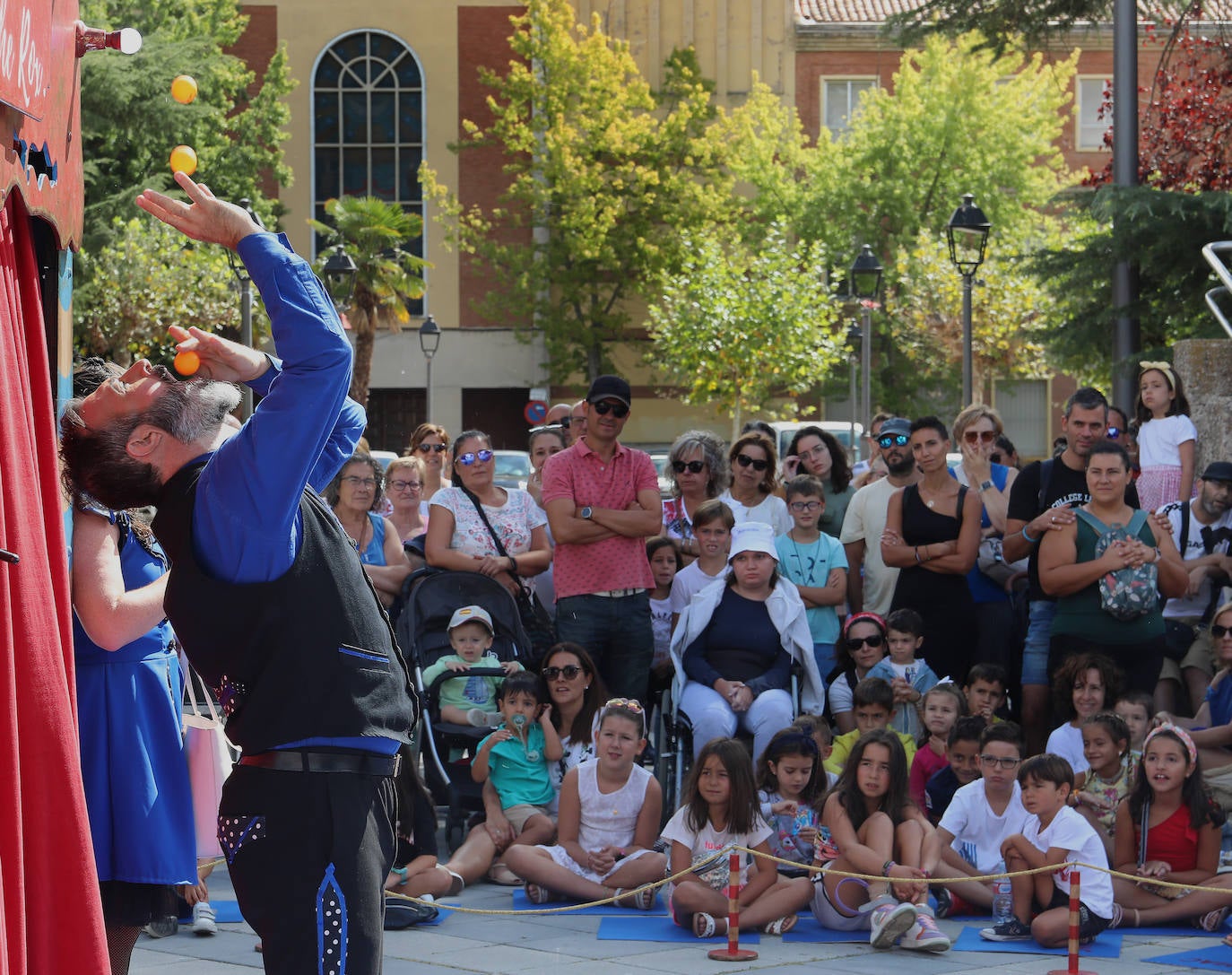 Los artistas de calle llegan a los barrios