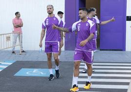 Javi Sánchez y Sergio León salen a los Anexos, con David Torres por detrás, en el primer entrenamiento de la temporada.