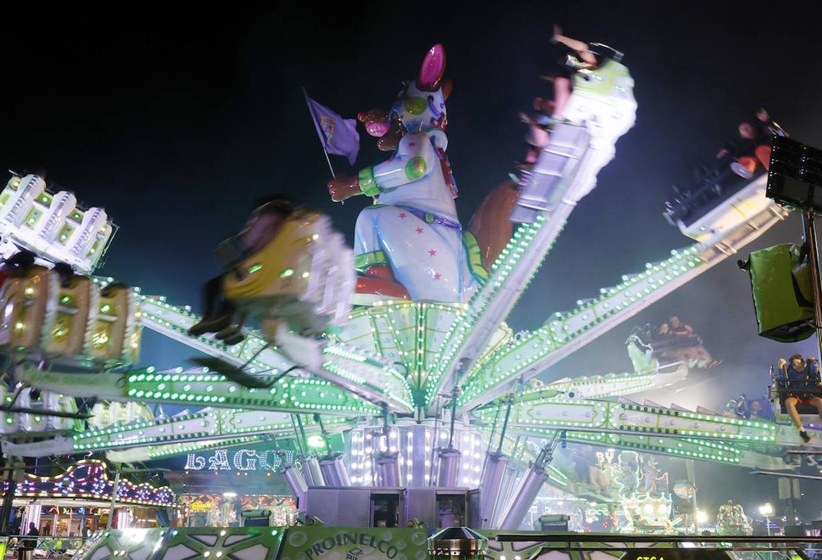 'El canguro', en pleno viaje en el Ferial.