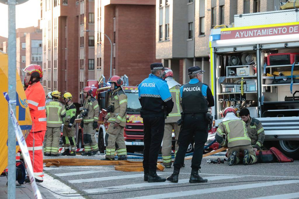 La explosión de gas en el barrio de Parquesol de Valladolid, en imágenes (I)