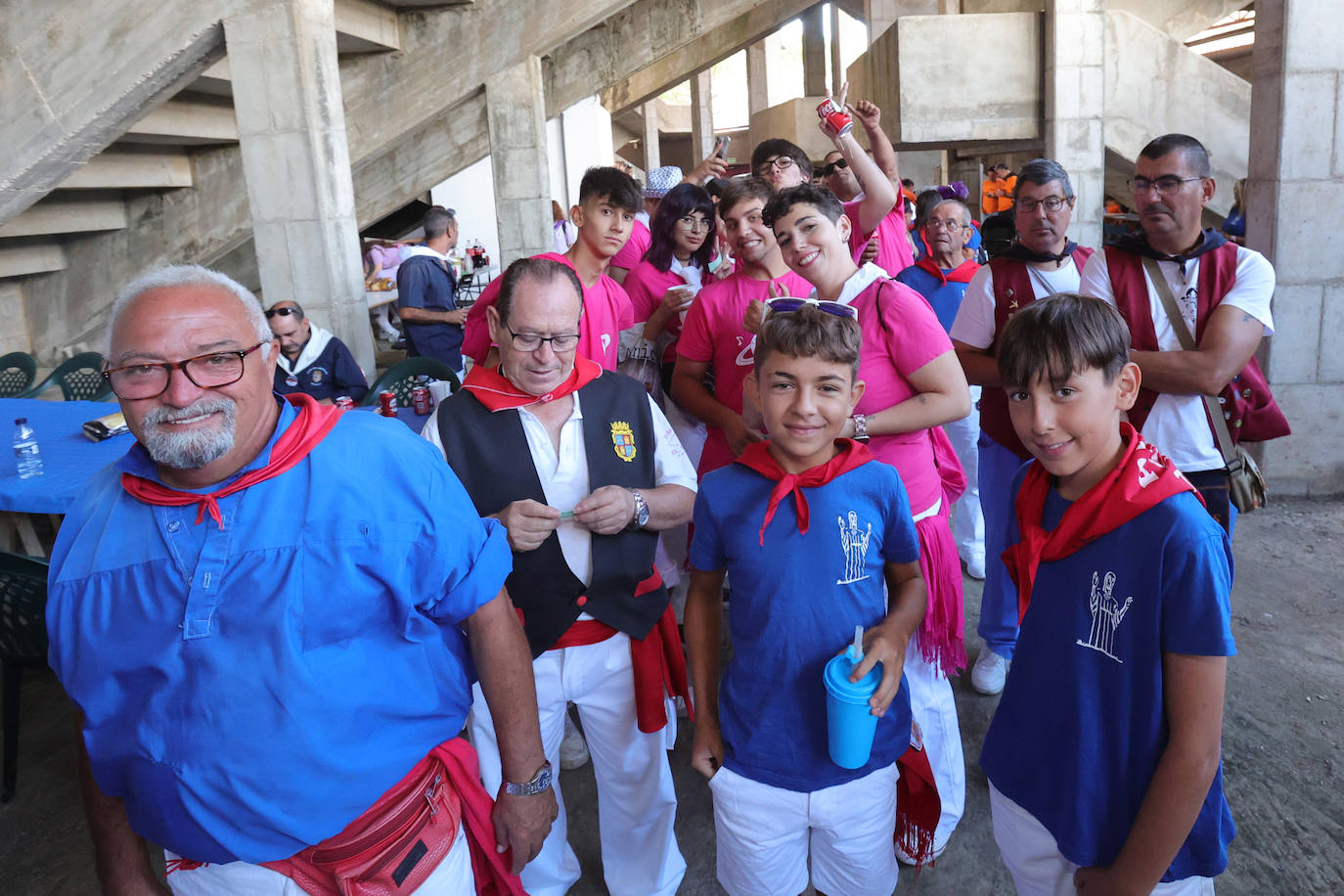 Los peñistas de Palencia reivindican su poder festivo