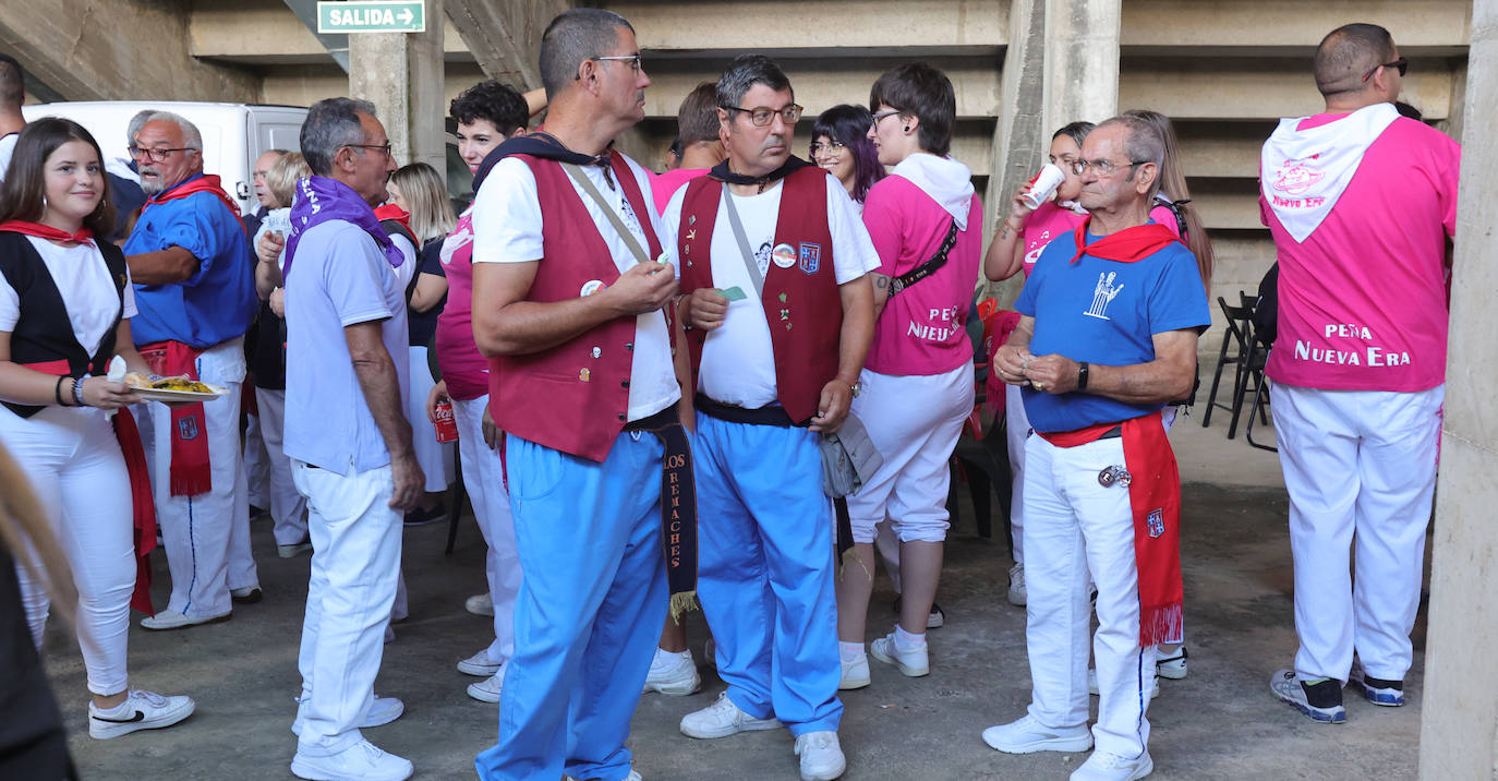 Los peñistas de Palencia reivindican su poder festivo