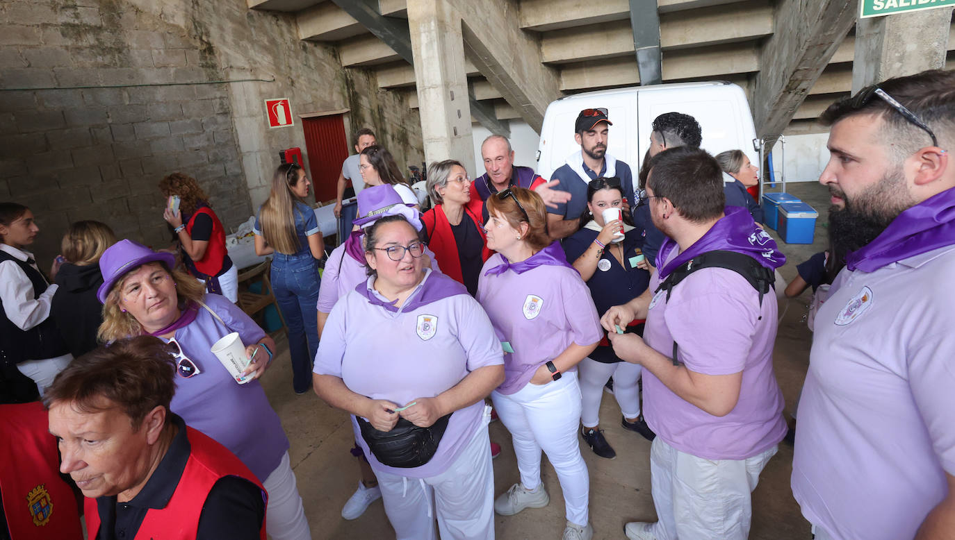 Los peñistas de Palencia reivindican su poder festivo