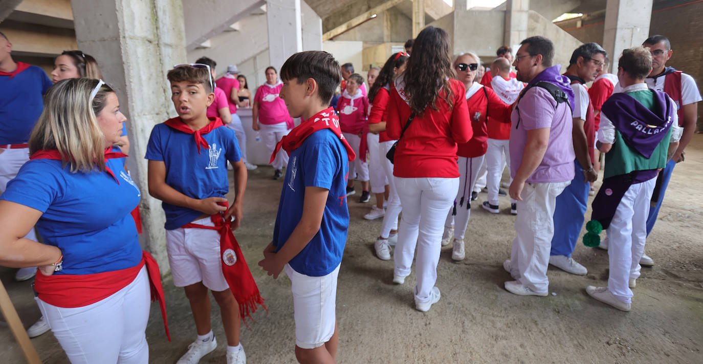 Los peñistas de Palencia reivindican su poder festivo