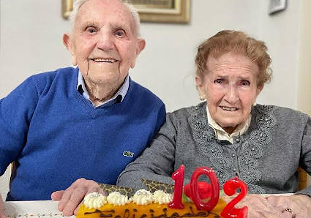 Tirsa Manso, cuando cumplió 102 años, junto a su esposo Niceto Manso.