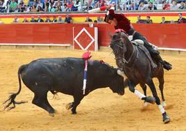 Corrida de rejones el día de San Antolín