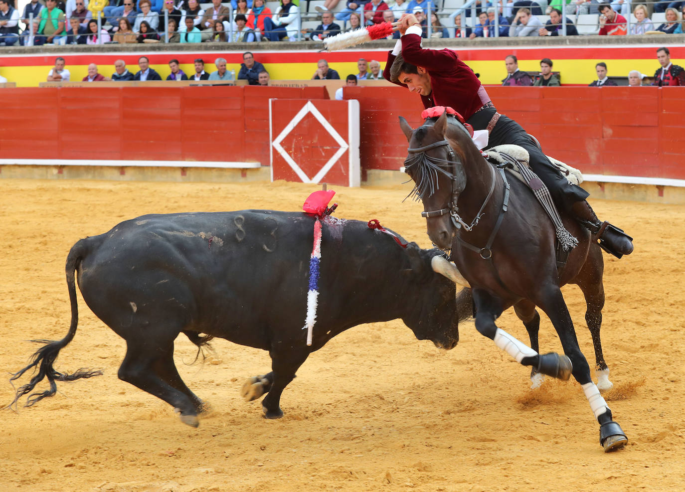 Corrida de rejones el día de San Antolín