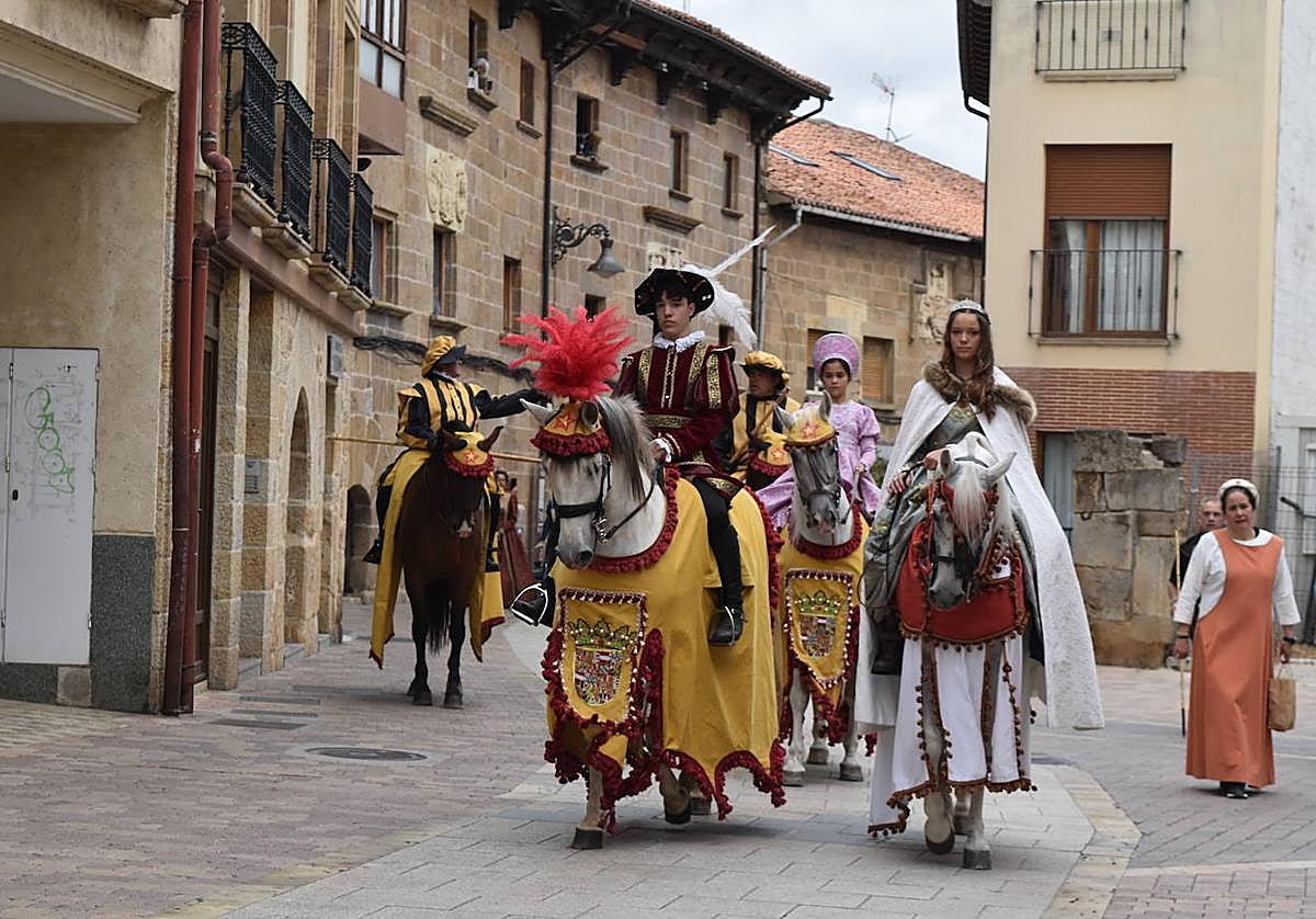 Representación de la visita de Carlos V.