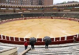 El coso del Paseo de Zorrilla, anegado a las seis de la tarde.