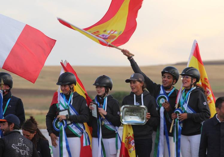 Imagen principal - España se proclama campeona de Europa de TREC por equipos