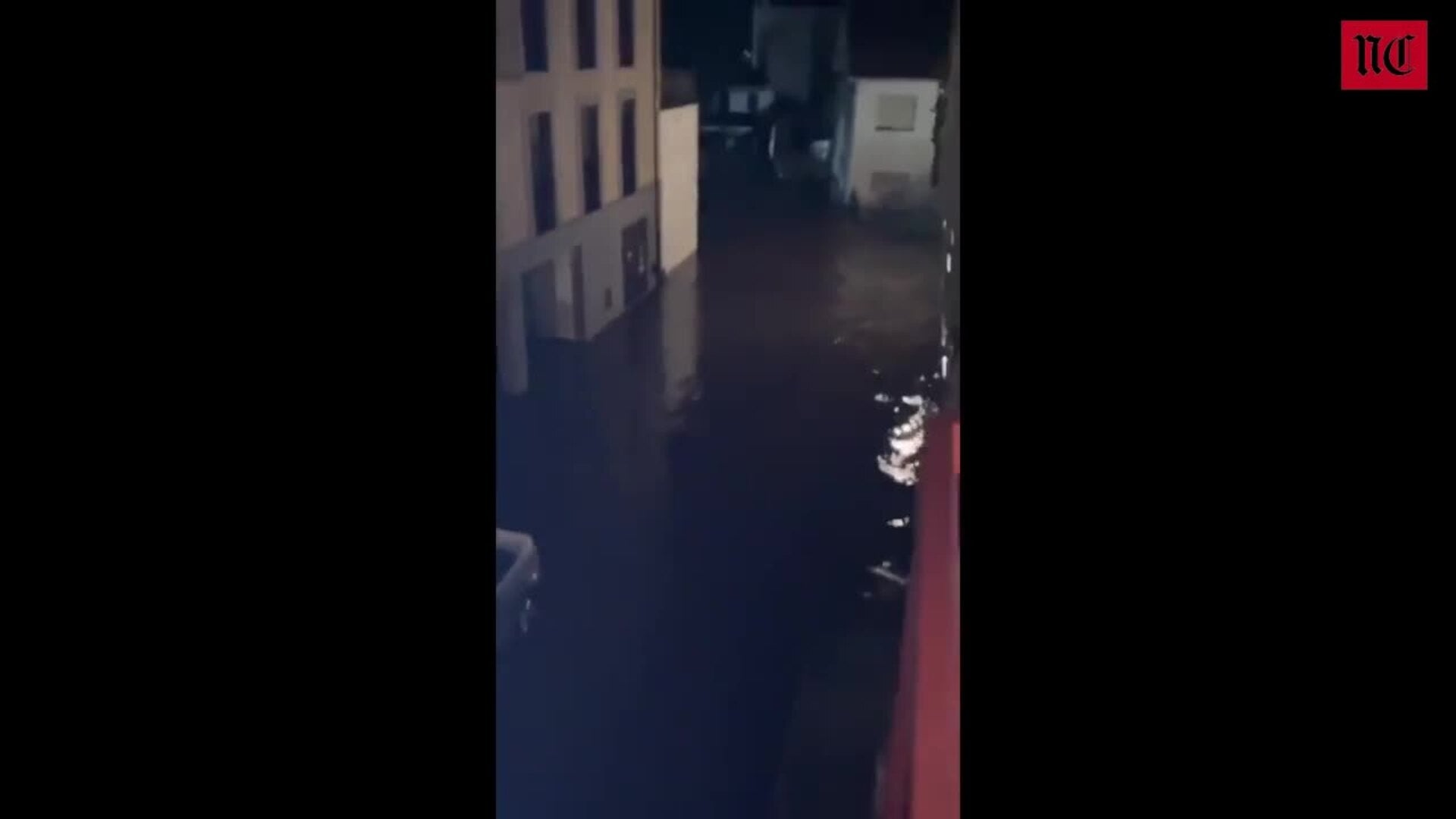 El temporal de lluvia causa graves inundaciones en El Espinar (Segovia)