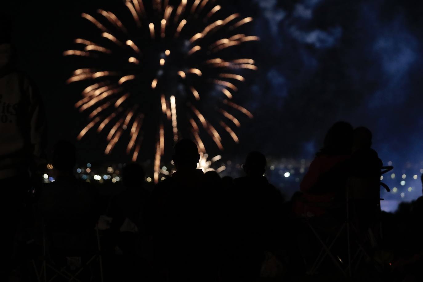 Los fuegos artificiales de la noche del martes, en imágenes