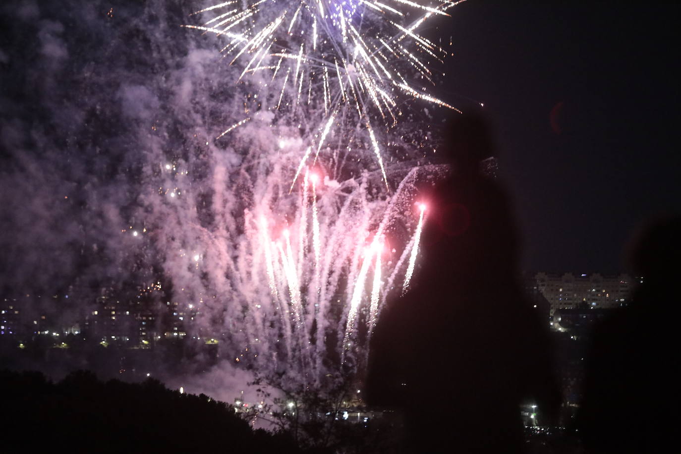 En imágenes, los fuegos artificiales del lunes 4 de septiembre