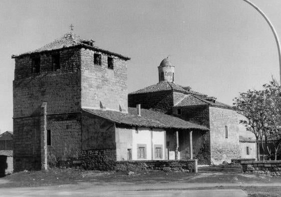 Iglesia de la Asunción de Cubillas de Santa Marta en los años 70.