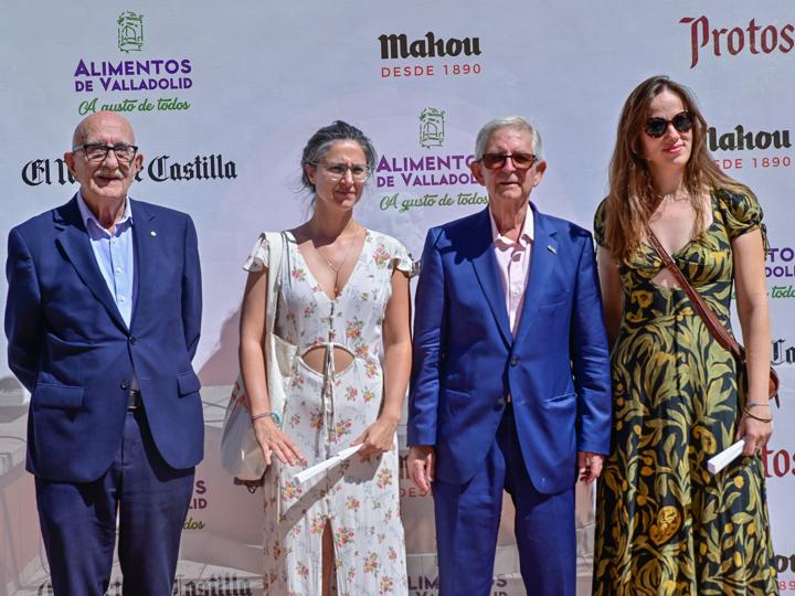 José Luis Vaquero, Verónica Paredes, Armando Reinoso y Soledad Fernández (AECC).