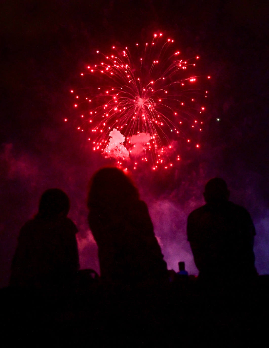 La noche vallisoletana vuelve a iluminarse con los fuegos artificiales