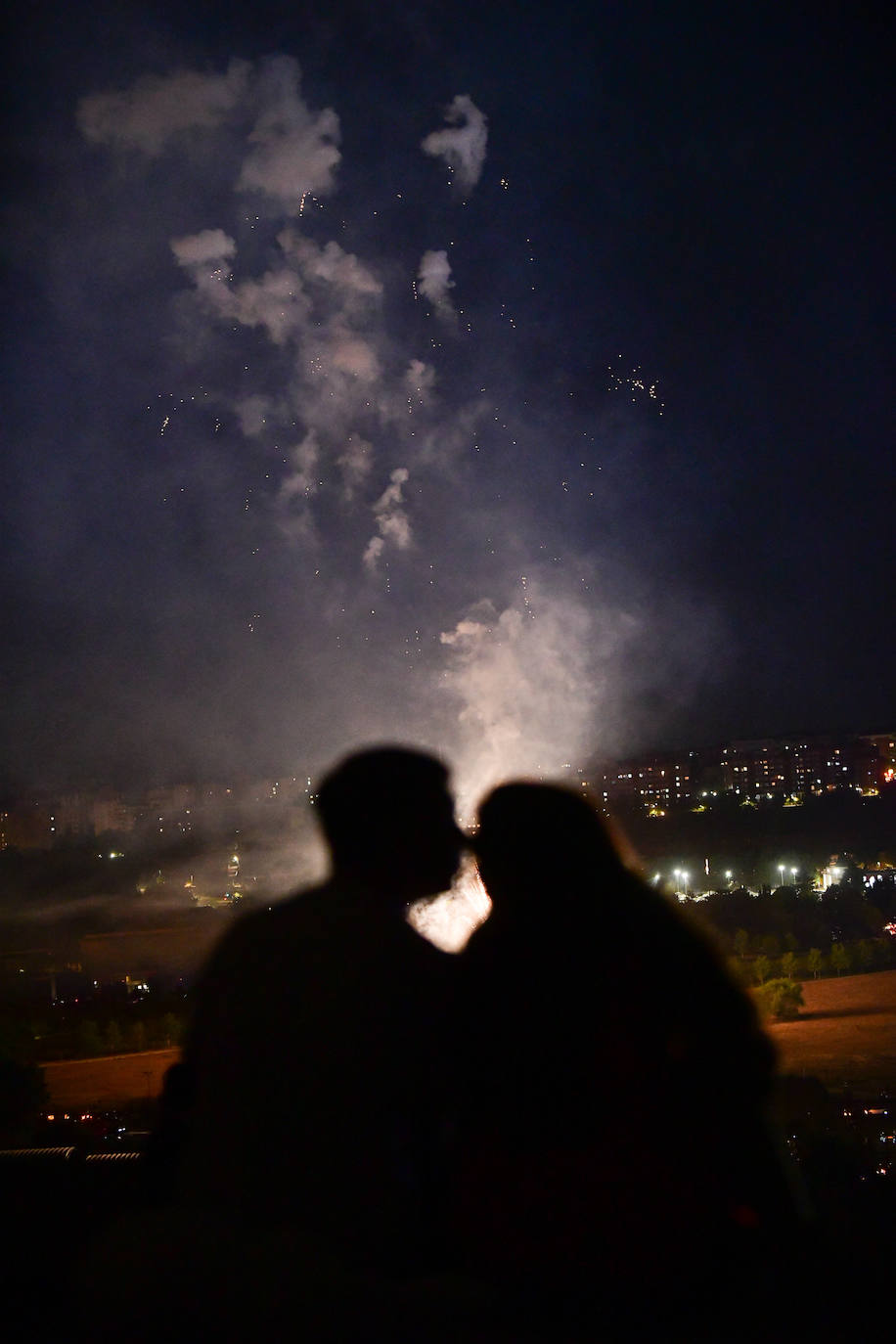 La noche vallisoletana vuelve a iluminarse con los fuegos artificiales