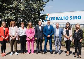 Visita del ministro de Industria a la fábrica de galletas de Cerealto Siro en Venta de Baños.