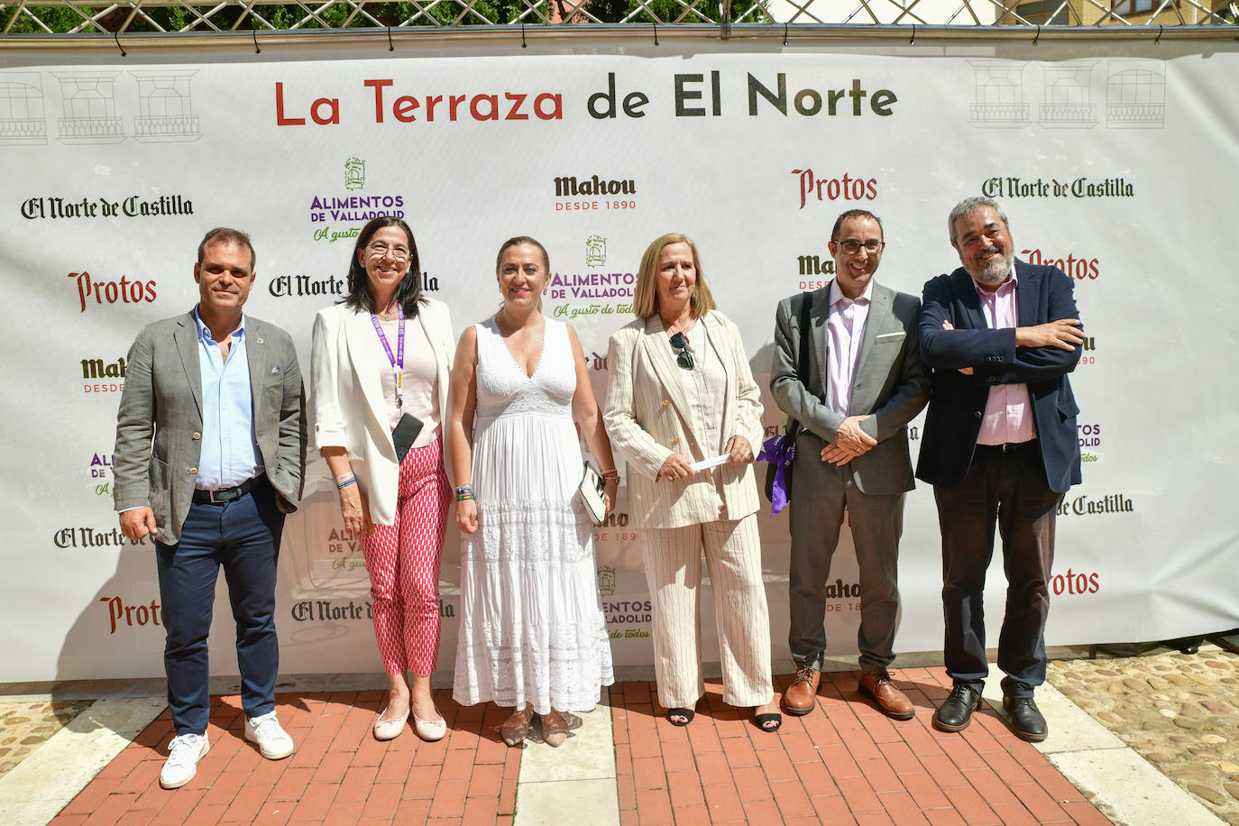 Javier Peña (teniente coronel de la Guardia Civil en Valladolid), Alicia Villar (subdelegada del Gobierno en Valladolid), Virginia Barcones (delegada del Gobierno en Castilla y León), María Jesús Lafuente (presidenta de la Confederación Hidrográfica del Duero), Andrés Velarde (coronel de la Comandancia de la Guardia Civil en Valladolid) y Carlos Agano (director de relaciones institucionales de El Norte de Castilla).