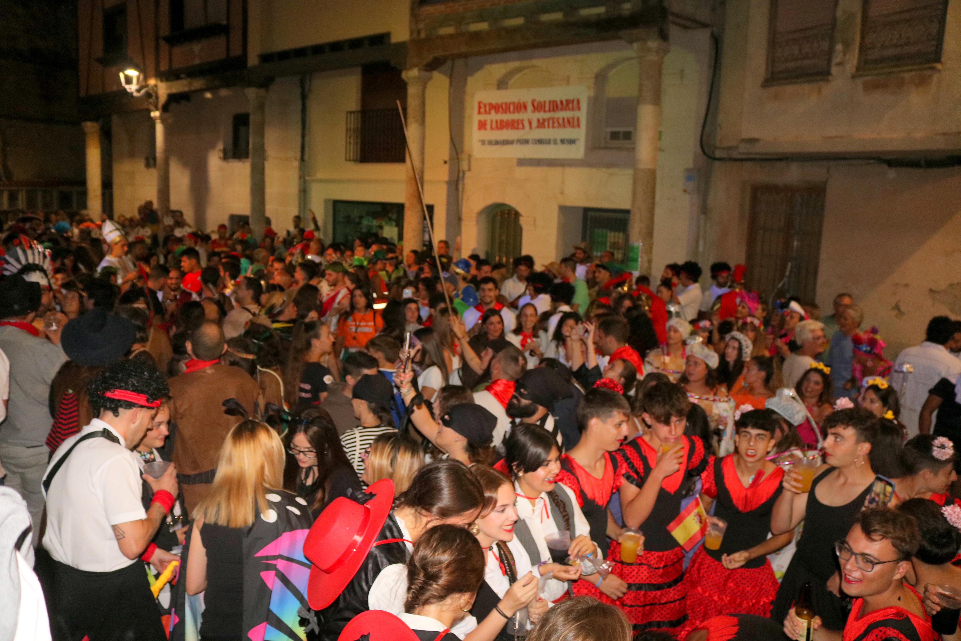 Baltanás vibró con su Nochevieja Carnavalera