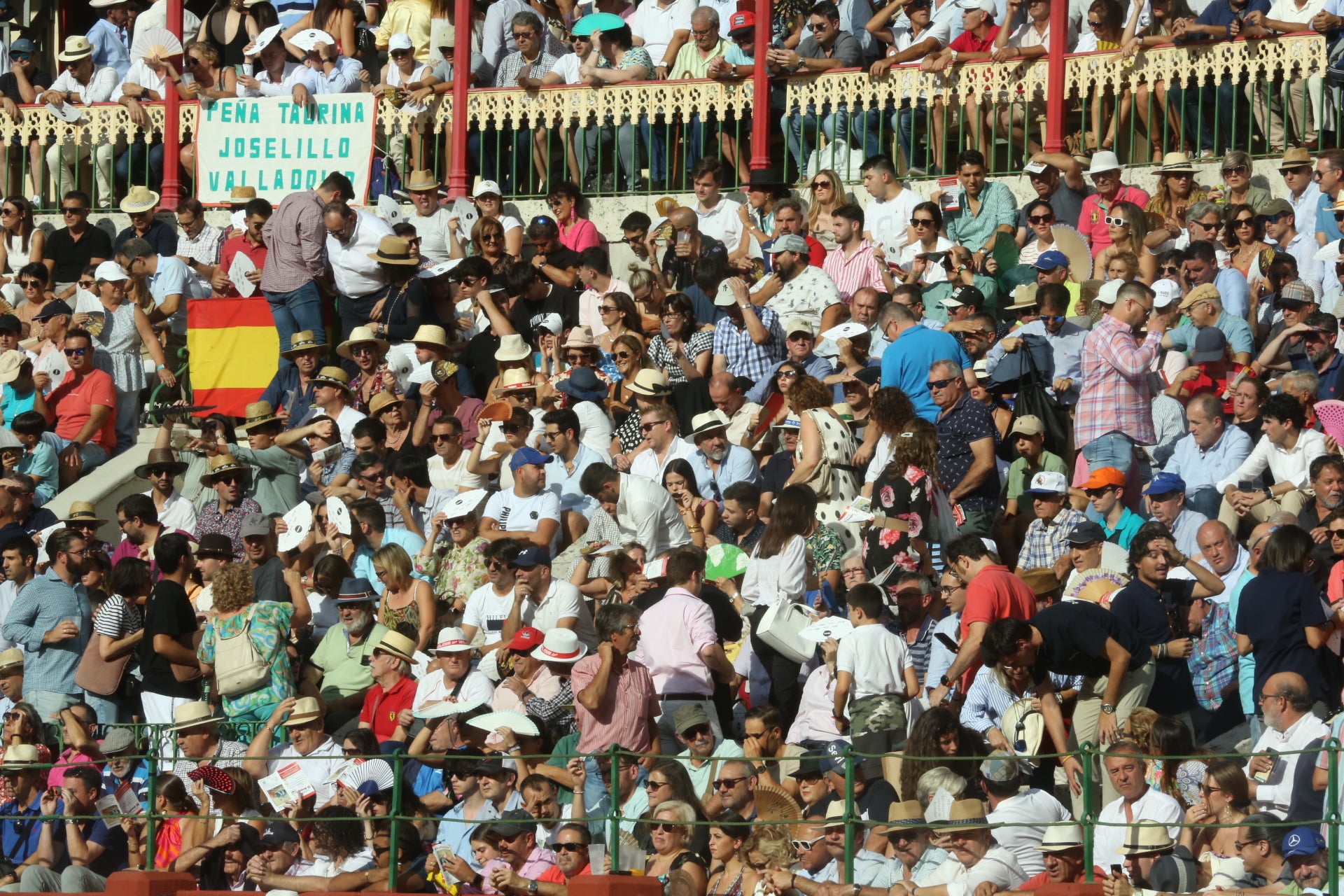 Búscate en los tendidos de la Plaza de Toros de Valladolid (2 de 2)