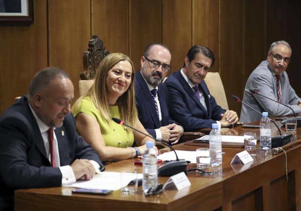 La delegada del Gobierno, Virginia Barcones, este viernes en uno de los actos del Día del Bierzo.