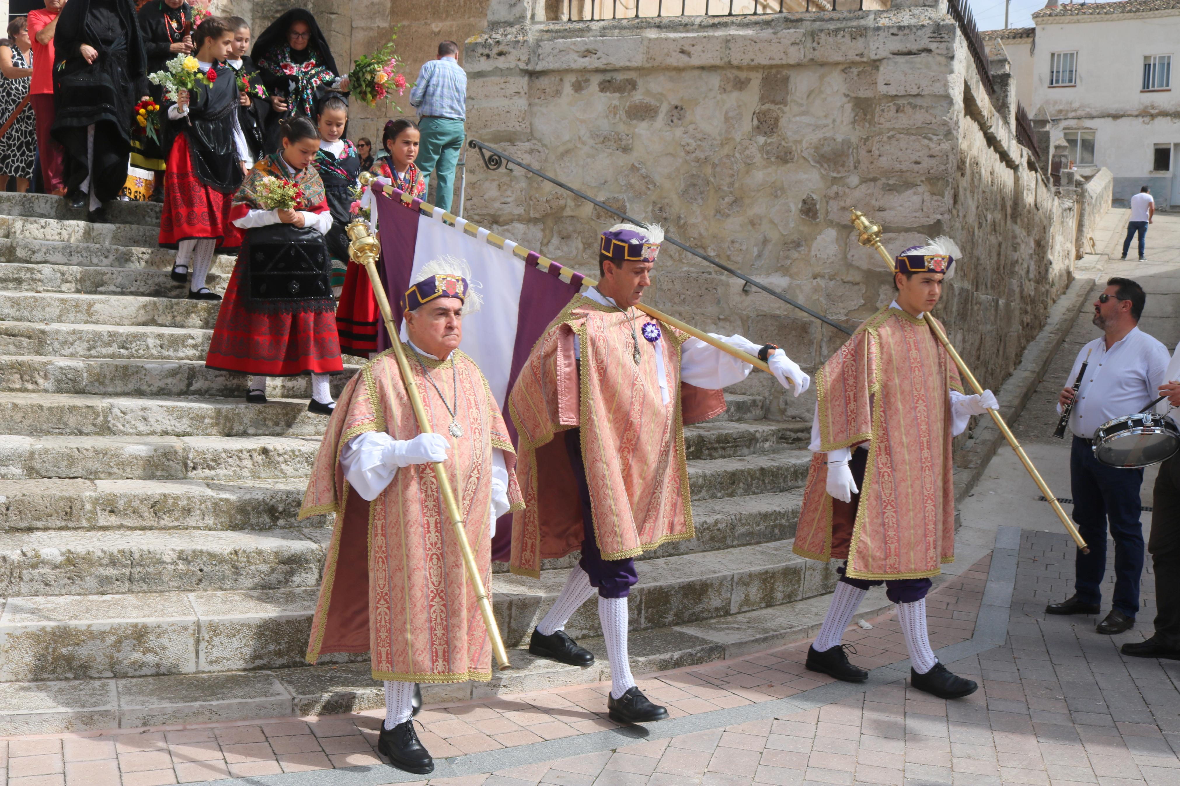 Baltanás se rinde a la Virgen de Revilla