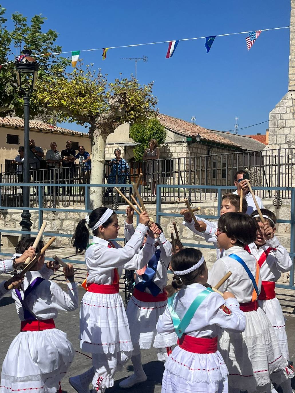 La Virgen de Gracia procesiona en Villanubla