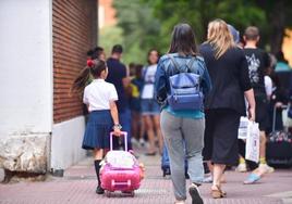 Vuelta al cole en el Colegio Huelgas de Valladolid, este jueves.