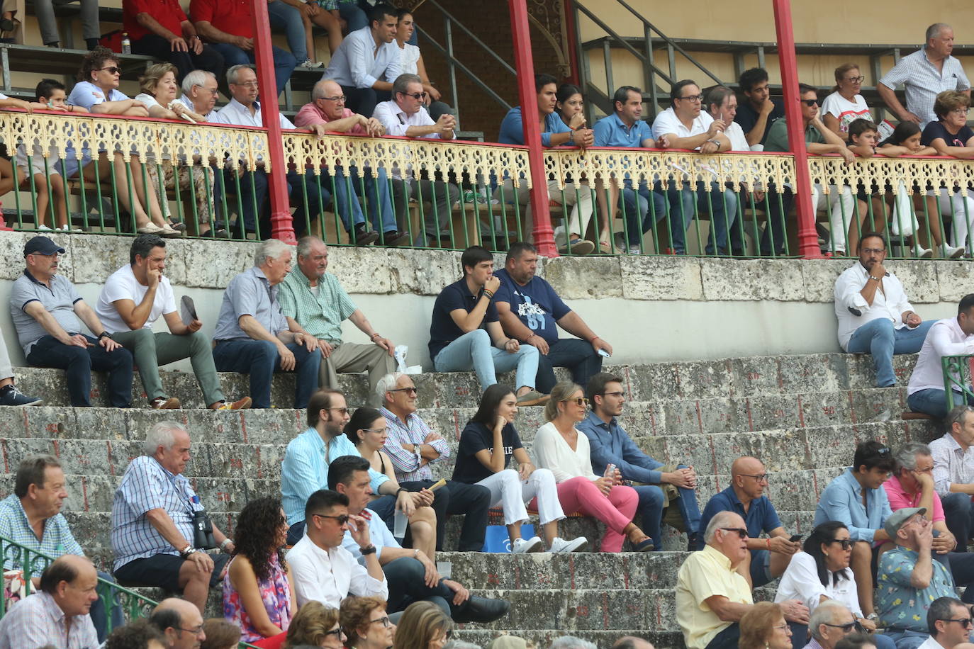 Búscate en los tendidos de la Plaza de Toros de Valladolid (1 de 2)