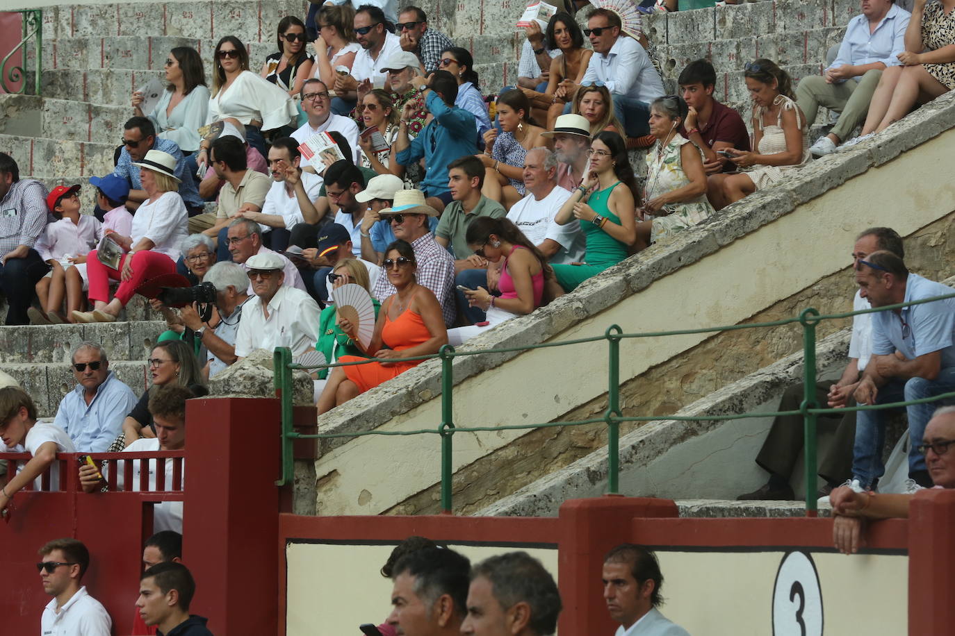 Búscate en los tendidos de la Plaza de Toros de Valladolid (2 de 2)