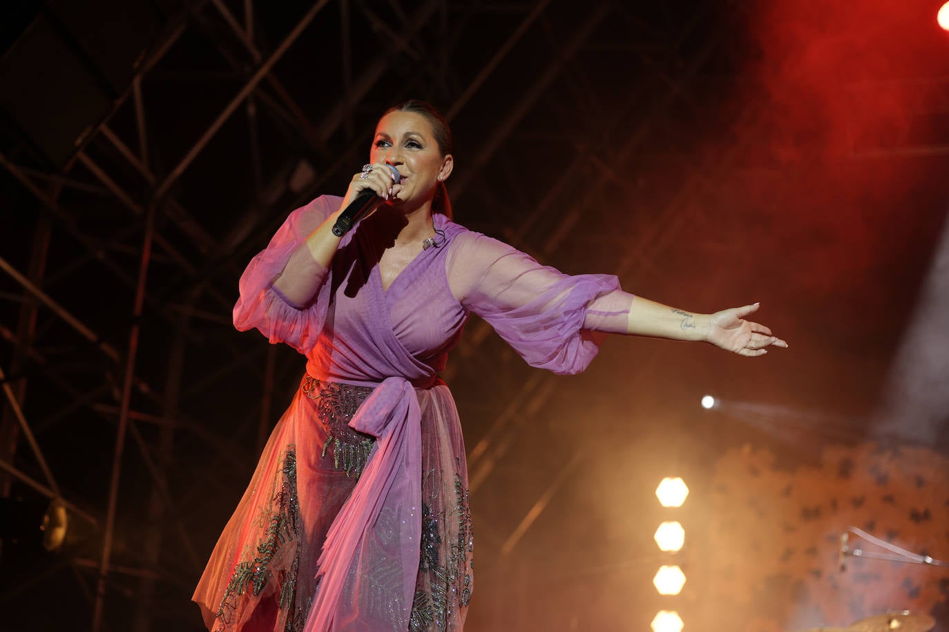 Antonio Carmona y Niña Pastori en sus conciertos de la Plaza Mayor de Valladolid