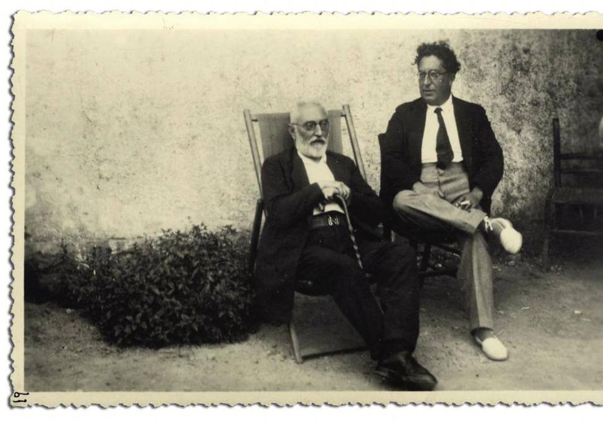 Miguel de Unamuno y Eduardo Ortega y Gasset, en Hendaya.