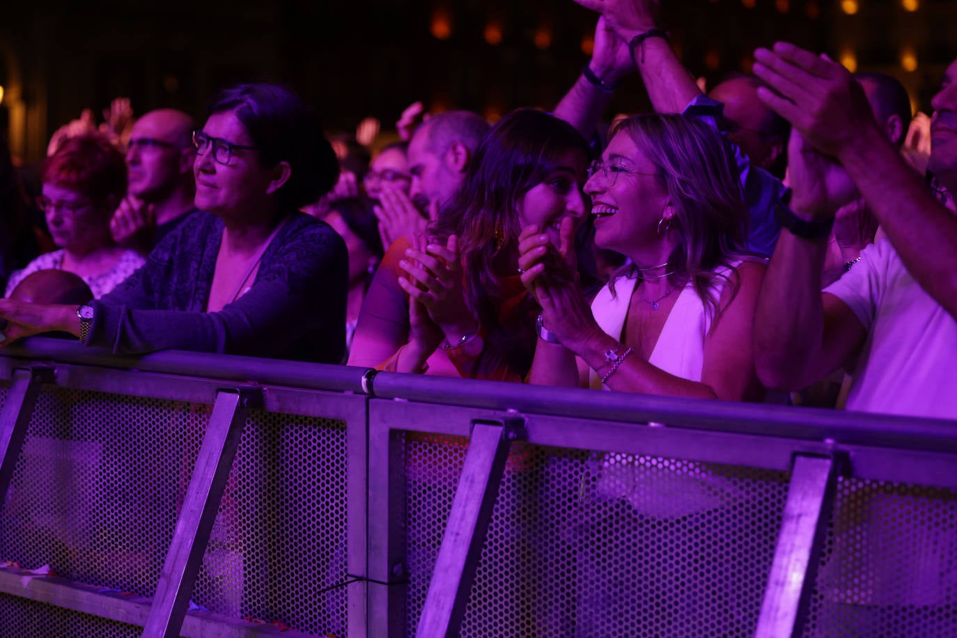 Los conciertos de la noche del sábado en la Plaza Mayor