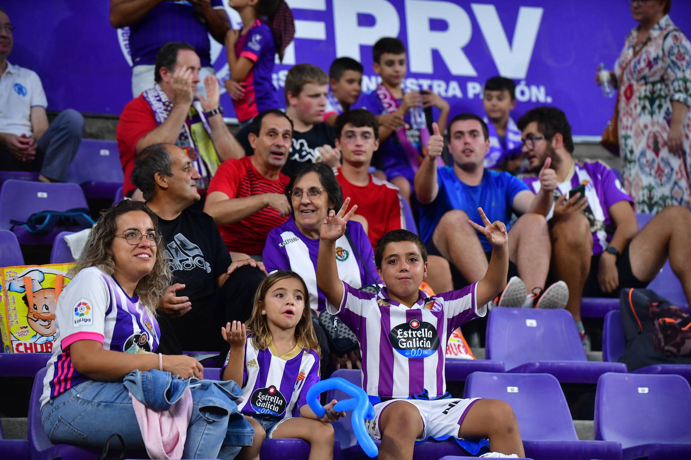 Búscate en la grada del José Zorrilla (1 de 5)