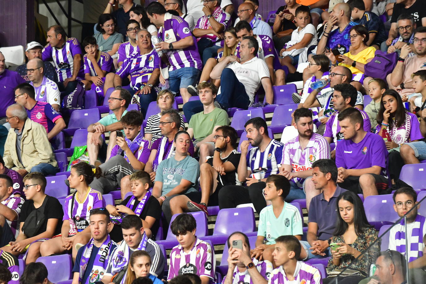 Búscate en la grada del José Zorrilla (2 de 5)