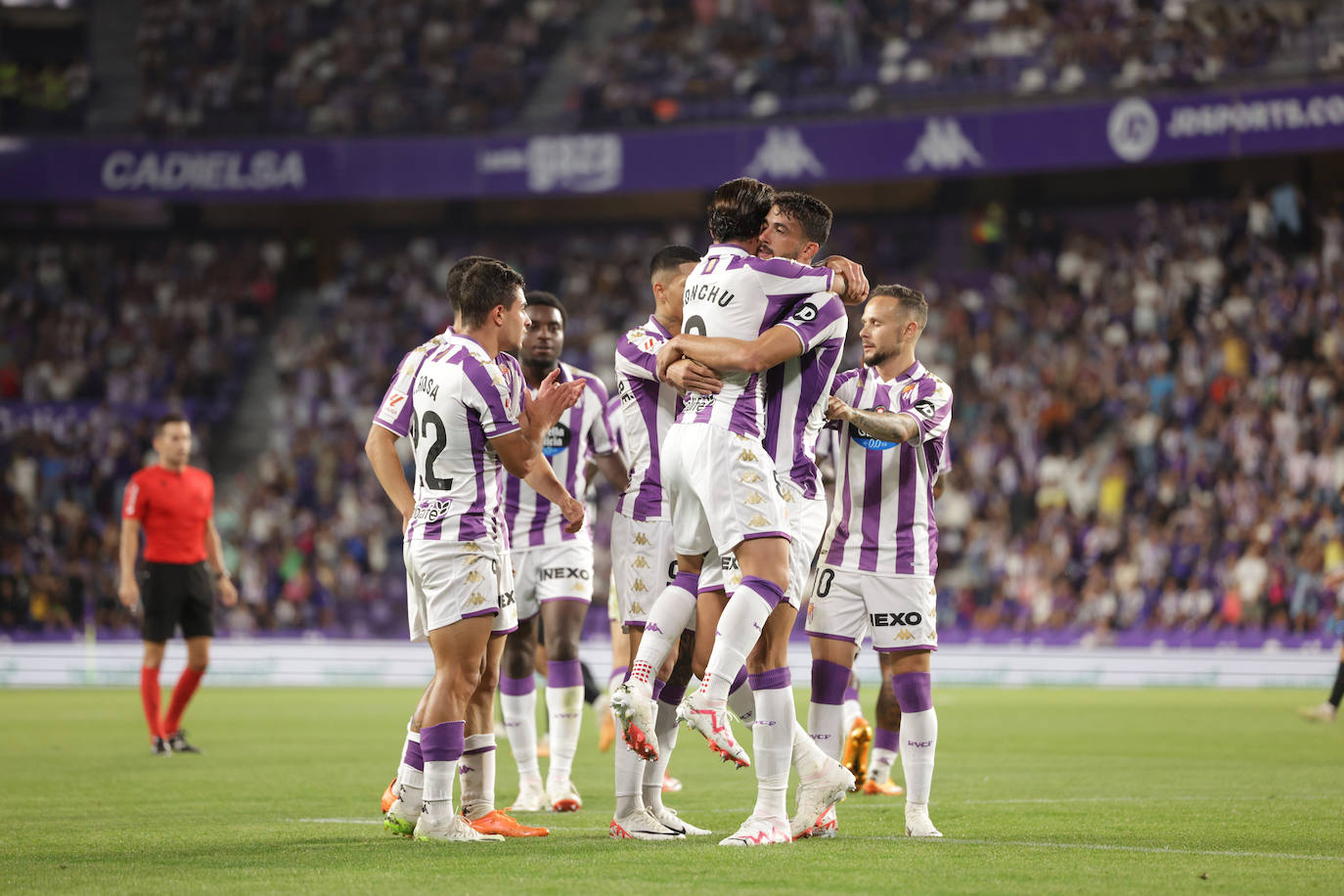 El partido entre el Real Valladolid y el Elche, en imágenes